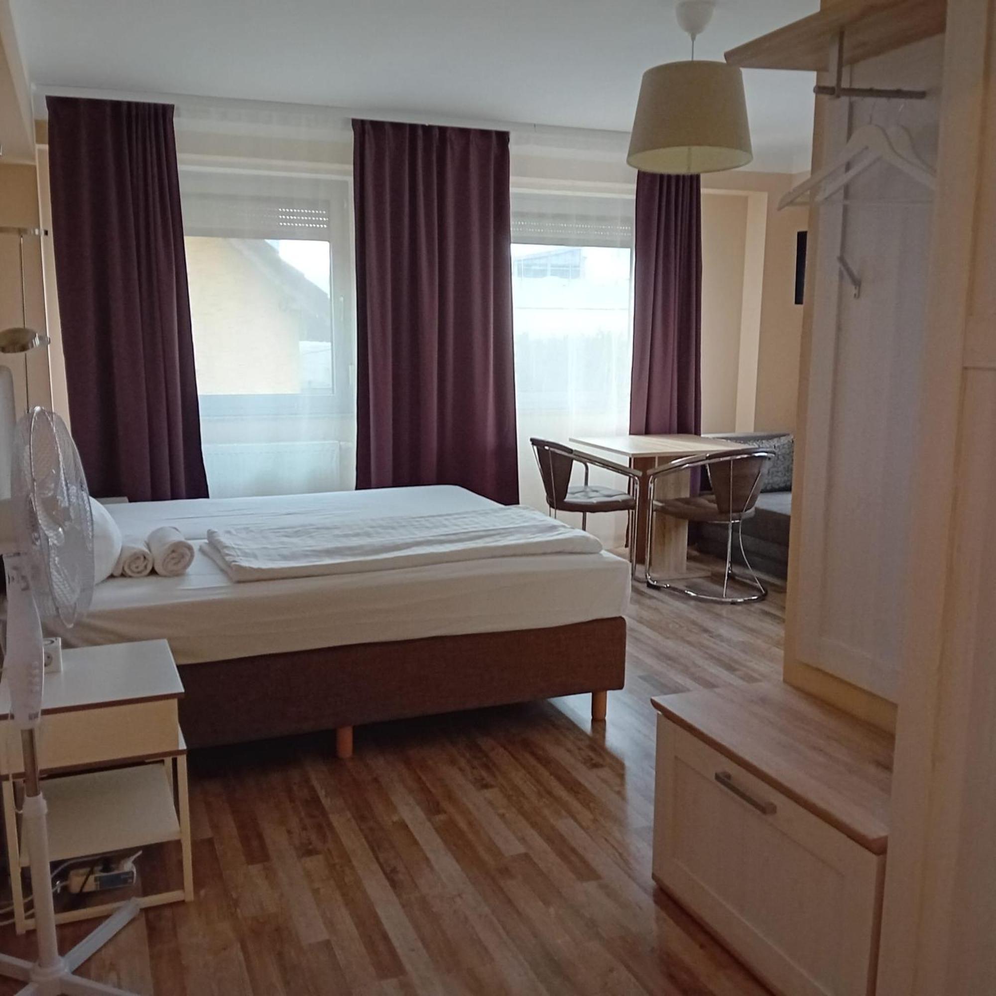 Hotel-Residenz Oberurseler Hof Esterno foto